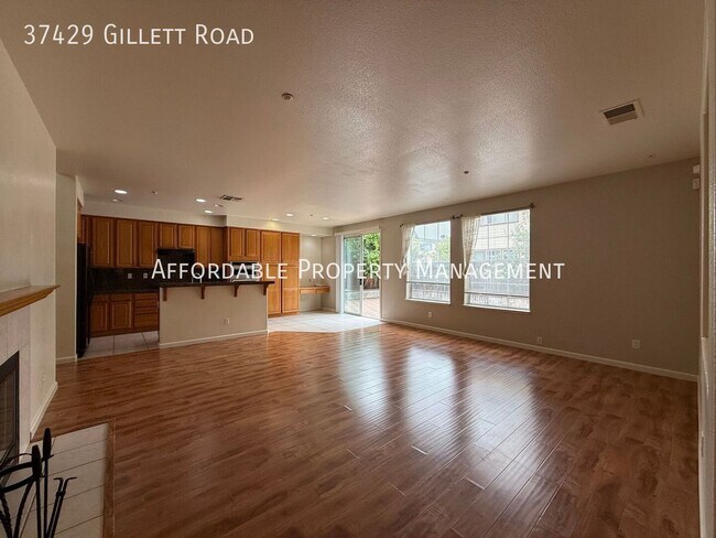 Building Photo - 37429 Gillett Rd
