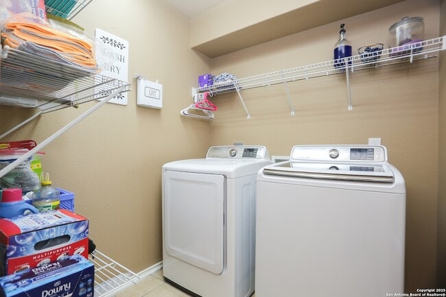 Building Photo - 10322 Filly Valley