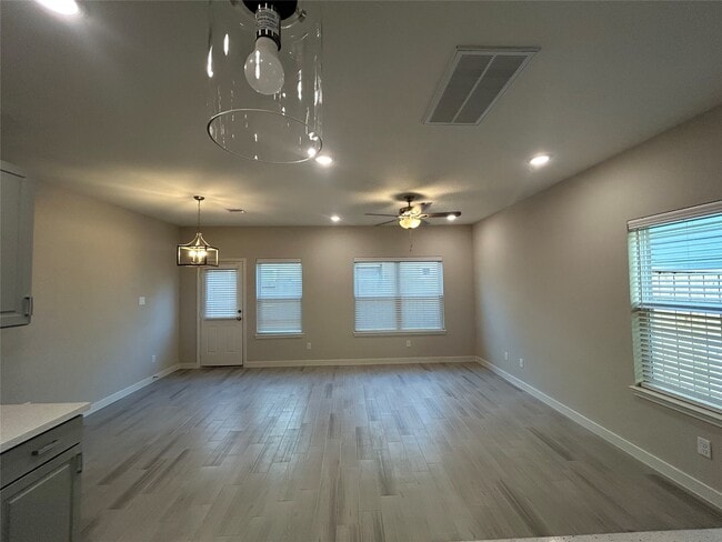 Building Photo - 1511 Revolution Way