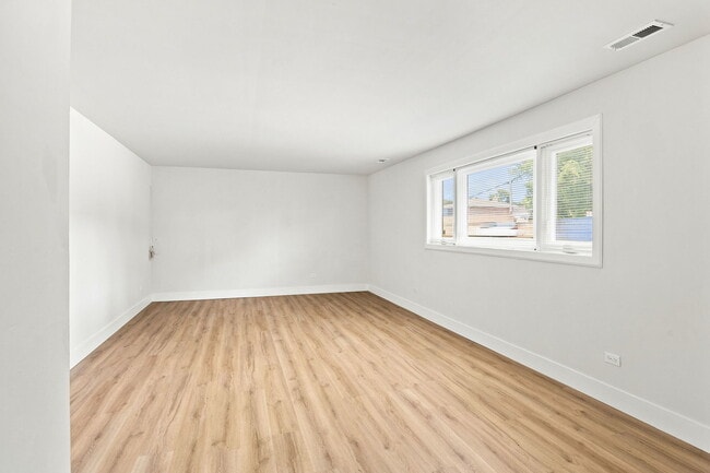 Building Photo - 9300 Major Ave