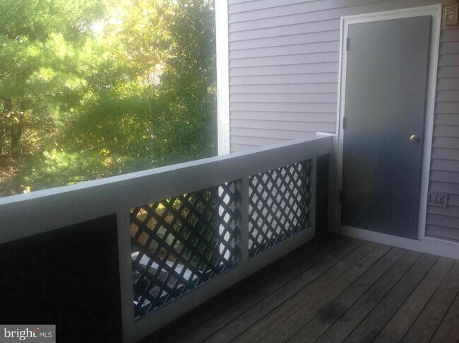 Primary Photo - 12926 Grays Pointe Rd