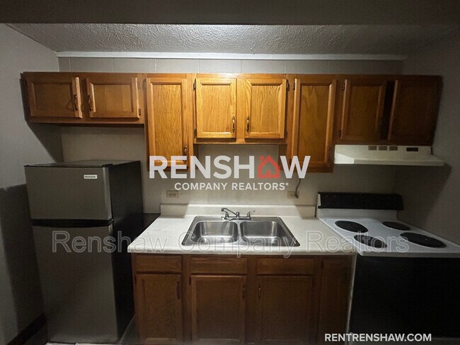 Building Photo - 118 Rosewood Cir
