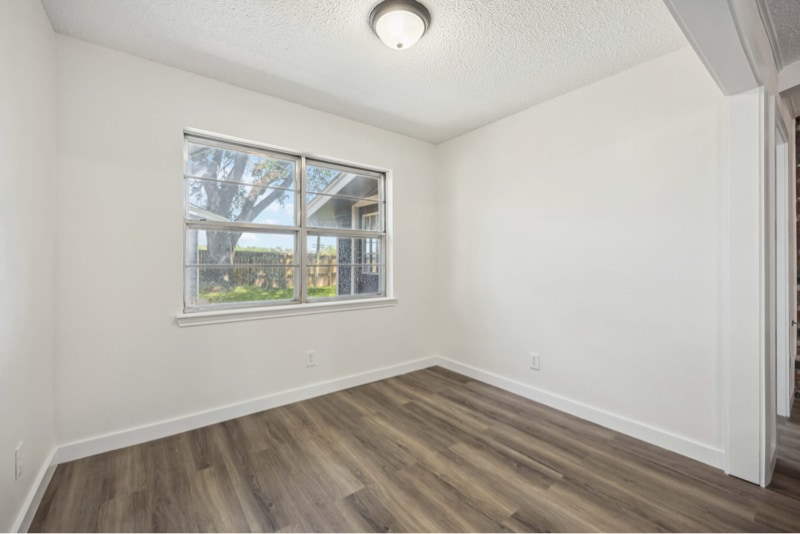 Building Photo - 12418 A Bar Dr