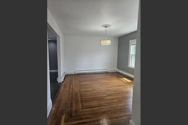 Building Photo - 304 Wood St