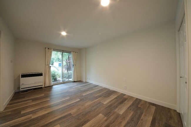 Building Photo - 122 Baltimore Ave