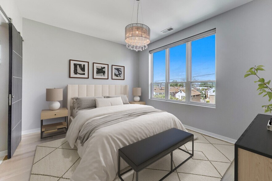 Building Photo - 1708 W Cermak Rd