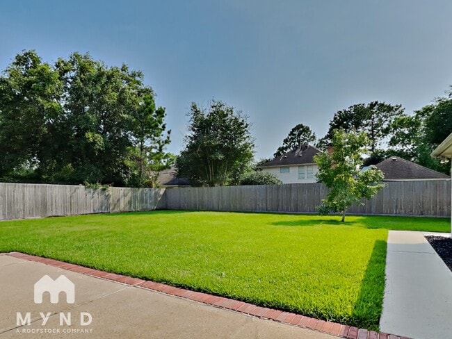 Building Photo - 1306 Silverleaf Dr