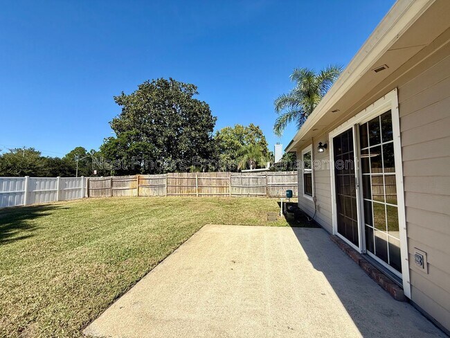 Building Photo - 4578 Blue Stream Ln N