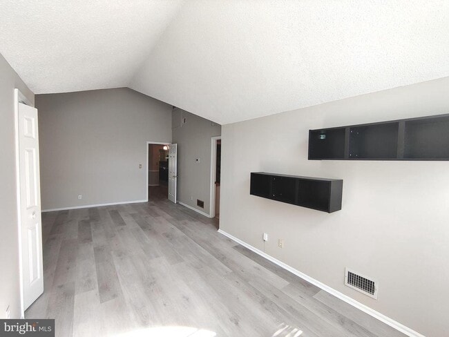 Building Photo - 3151 Covewood Ct