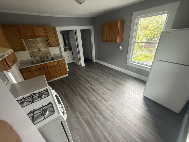 Building Photo - 2153 W 96th St