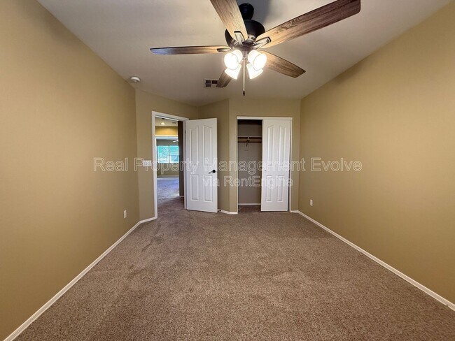 Building Photo - 8014 W Pima St