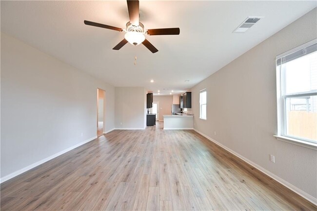 Building Photo - 218 Mount Vernon Way