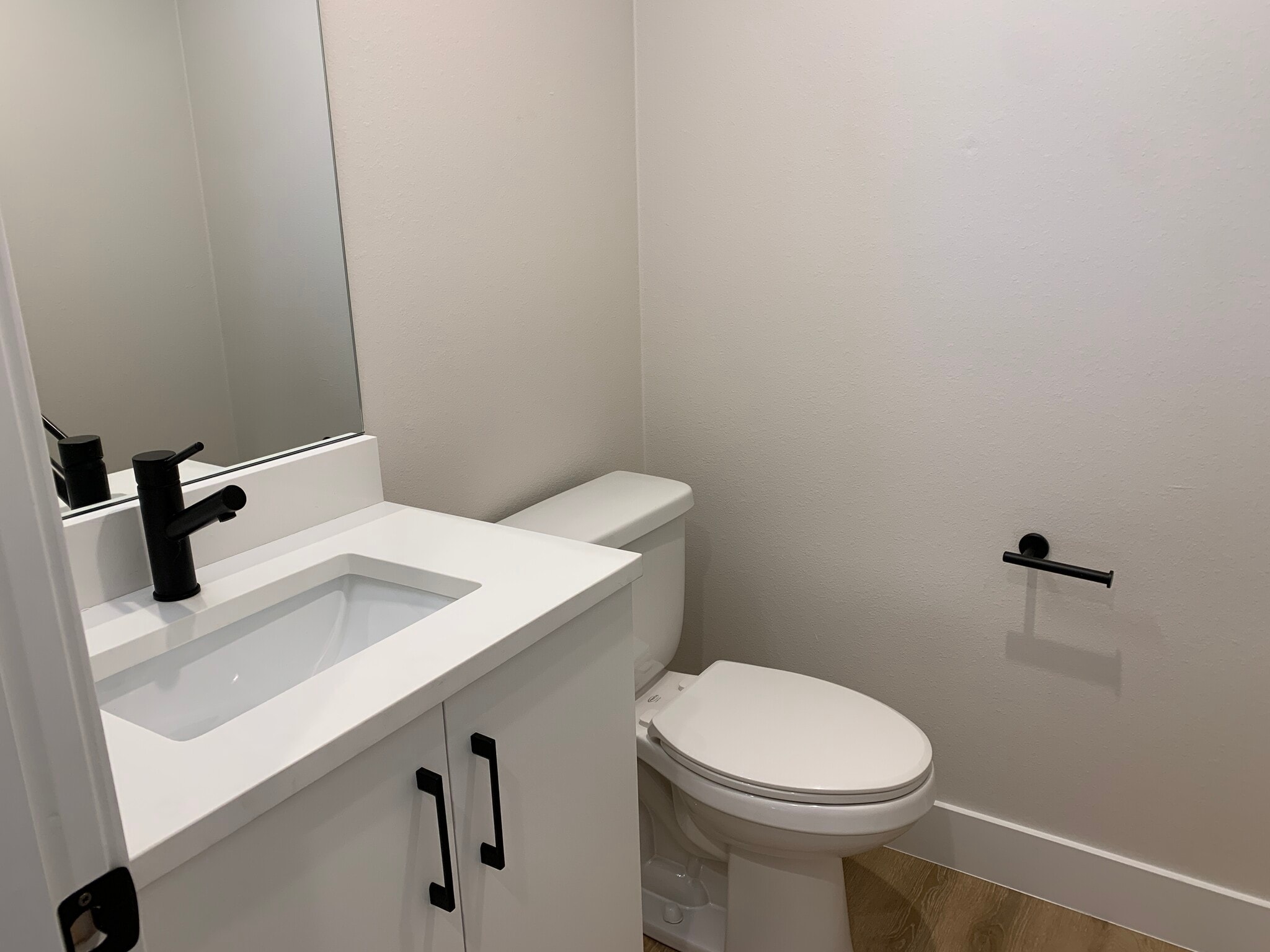 Building Photo - 5599 S Curtice St