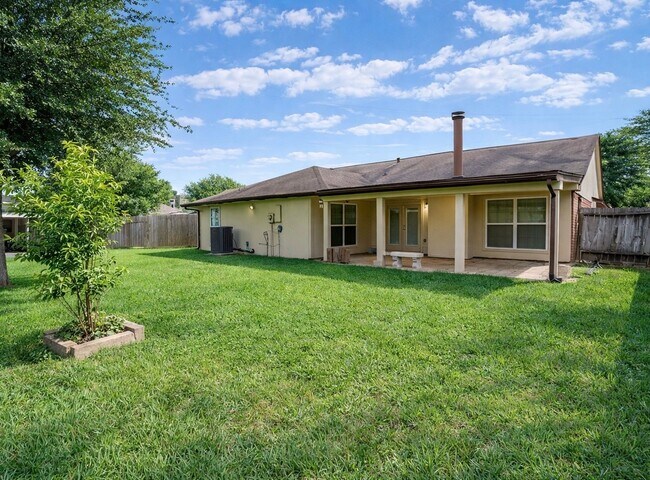 Building Photo - 3403 Honey Creek Dr