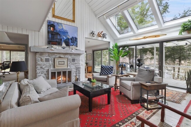 Building Photo - 49 Twin Lakes Rd