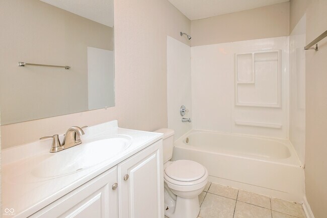 Building Photo - 8715 Timberwood Dr