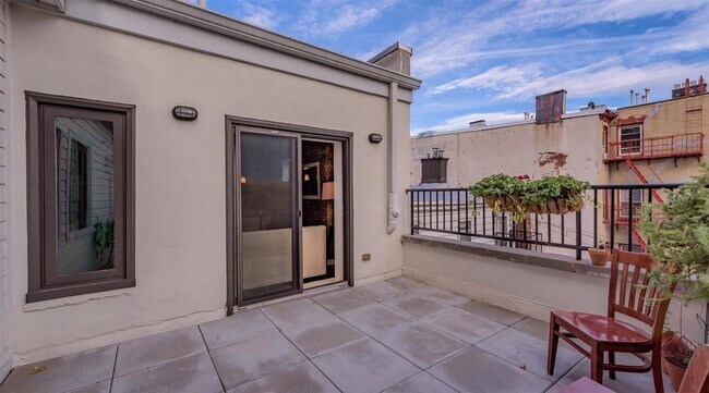 Building Photo - 340 Grove St