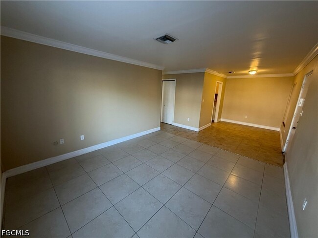 Building Photo - 1830 Maravilla Ave