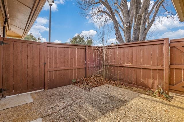 Building Photo - 18 Park Ln