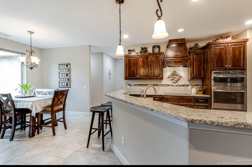 Building Photo - 1126 Ensenada Dr