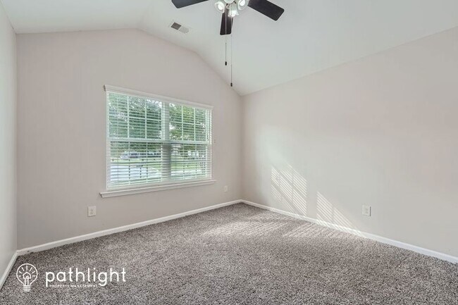 Building Photo - 19 Pasture Ct