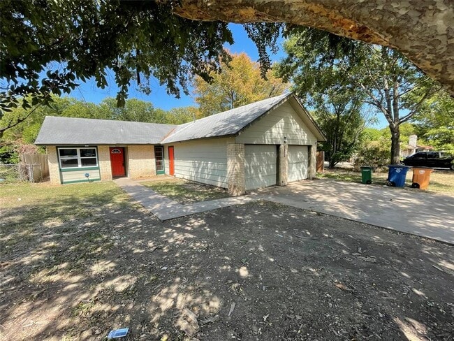 Building Photo - 5806 Emerald Forest Dr