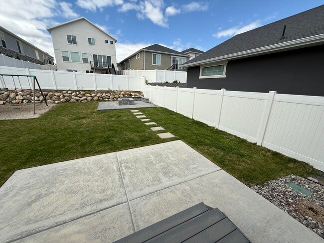 Building Photo - 6086 W Esker Terrace Ln