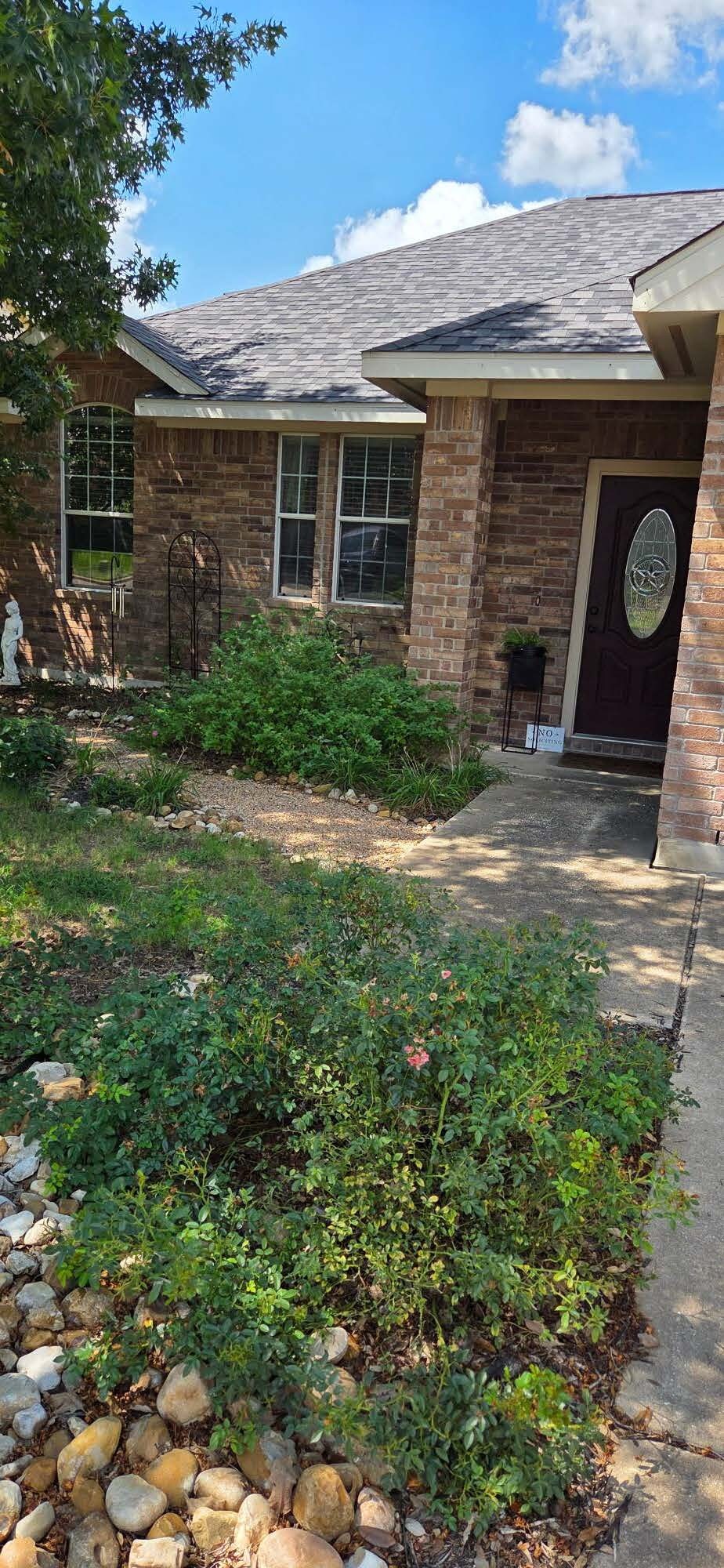 Building Photo - 305 Olmos Dr