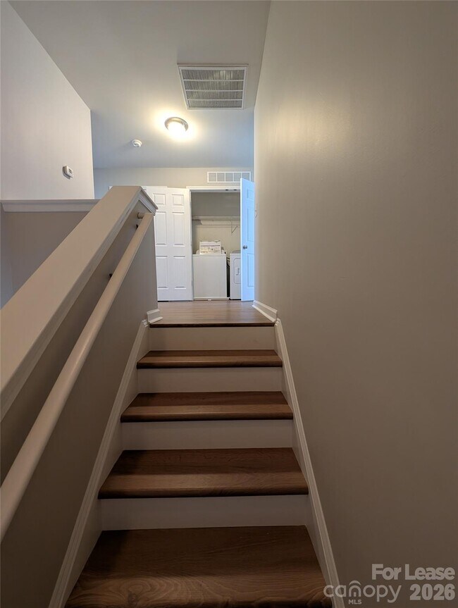 Building Photo - 11307 Breezehill Ln