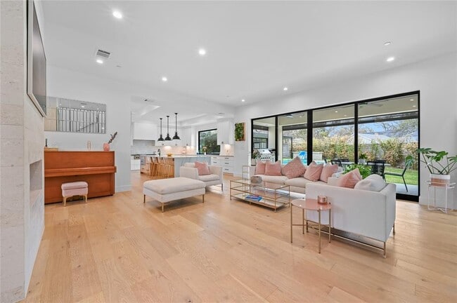 Building Photo - 308 Briarwood Trail