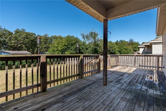 Building Photo - 2804 S C St