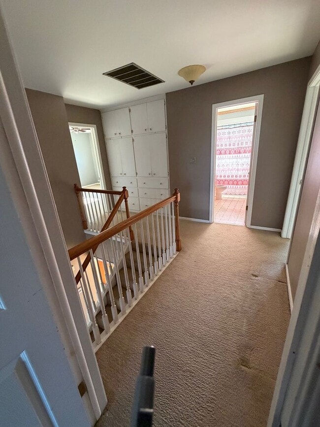Building Photo - 2 story house for lease. Open floor plan in kitchen & living. Lots of storage. Large fenced backy...
