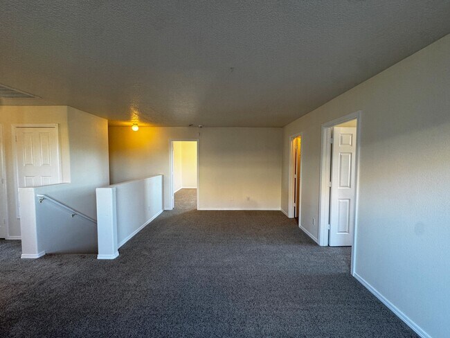 Building Photo - 8300 Bluffs Edge Pl NW