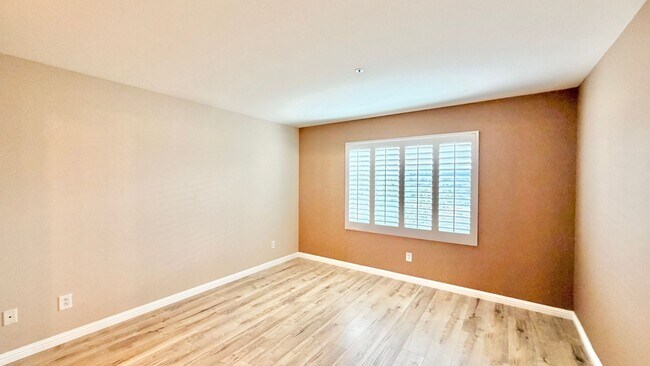 Building Photo - Beautifully Updated and Upgraded Two-Story in Bonsall, Water/Trash/Landscaping Included in Rent, ...