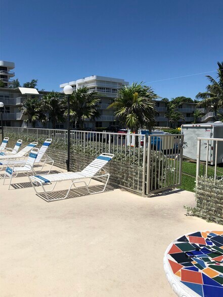 Building Photo - 2565 S Ocean Blvd