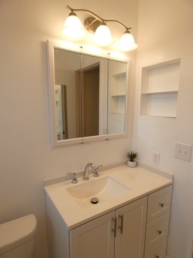 Building Photo - 3 SE Turtle Creek Dr