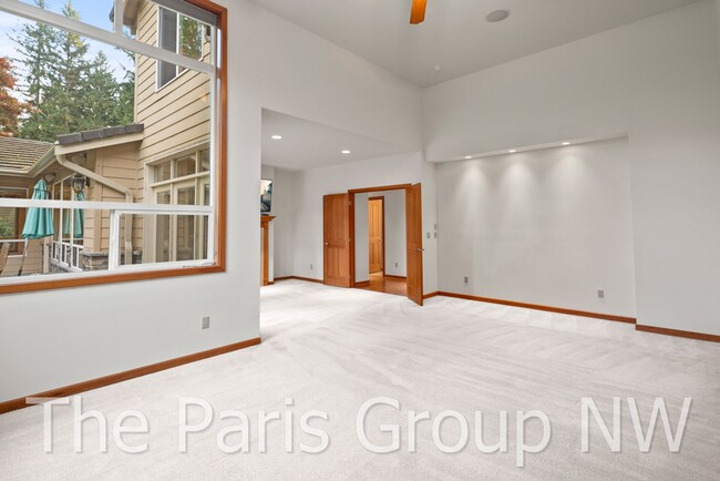 Building Photo - Gorgeous 3,400sf Golf Course Craftsman on Sahalee Country Club’s 7th Green