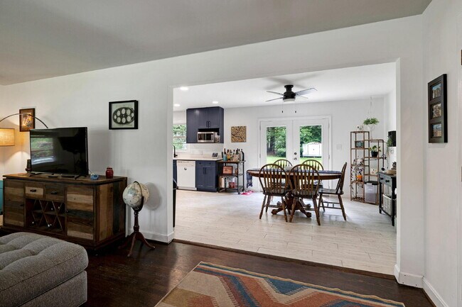 Building Photo - 4824 Stafford Dr