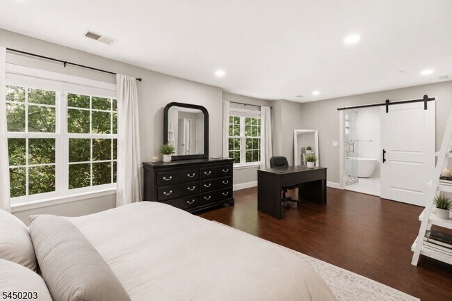 Building Photo - 2202 Yardley Pl