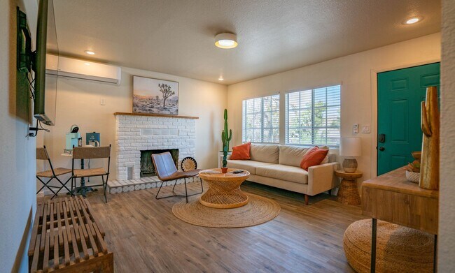 Building Photo - Fully Furnished Home in Yucca Valley