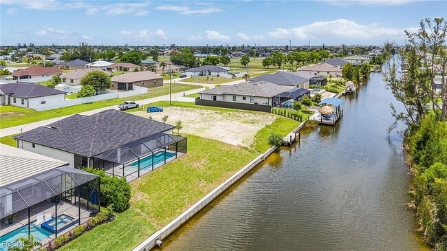 Building Photo - 2510 SW 17th Ave