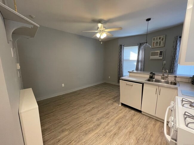 Building Photo - 134-138 Washington Ave