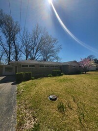 Building Photo - 507 Pfeiffer Rd