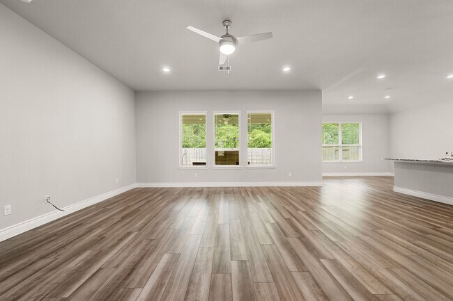 Building Photo - 31214 Raleigh Creek Dr
