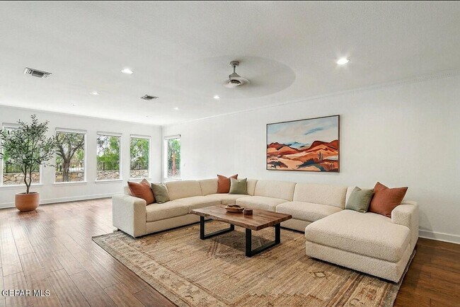 Building Photo - 6528 Calle Placido Dr