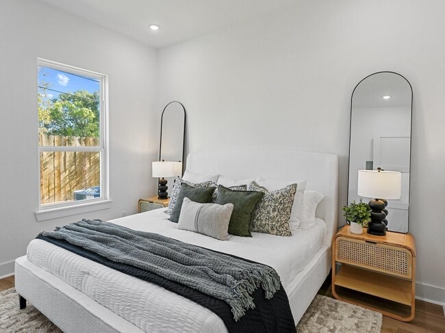 Building Photo - 8322 Williamsdell St