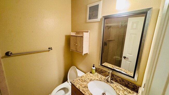 Building Photo - 7425 Charmant Dr