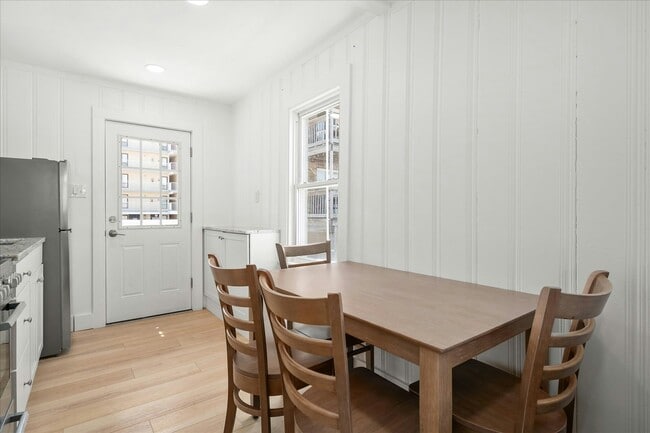 Building Photo - 11 43rd St