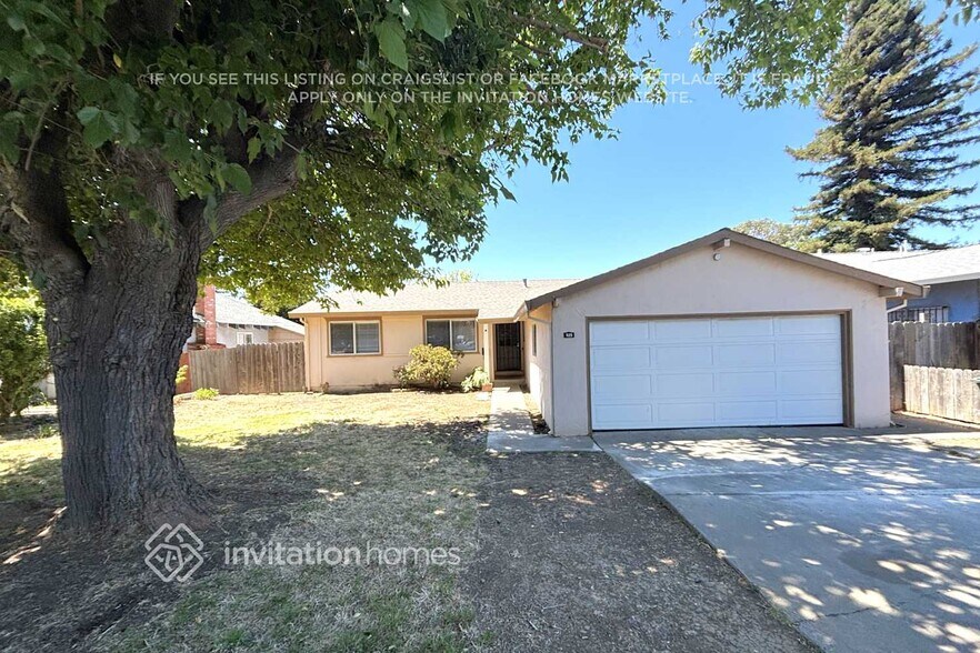 Primary Photo - 525 Falcon Dr