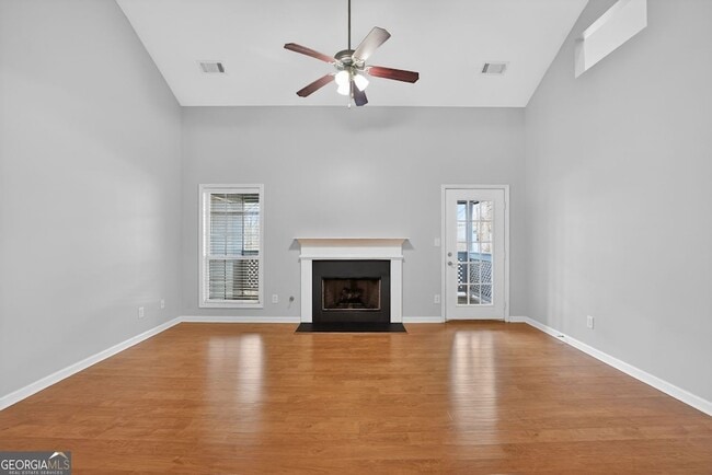 Building Photo - 3921 Riverlook Pkwy SE